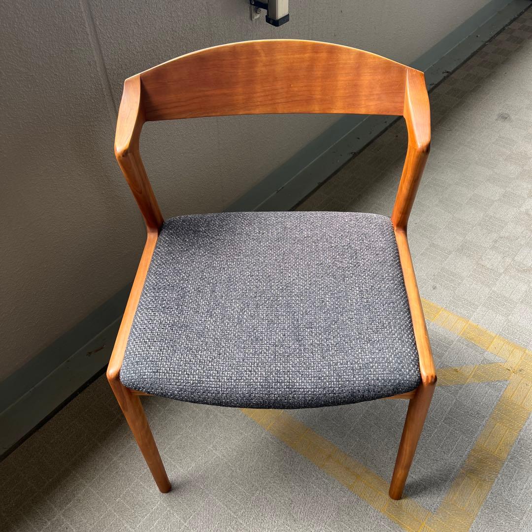 SiKIファニチャー ユナ ブラックチェリー オイル仕上げ SiKIファニチャー ユナ ブラックチェリー オイル仕上げ、背面傷あり