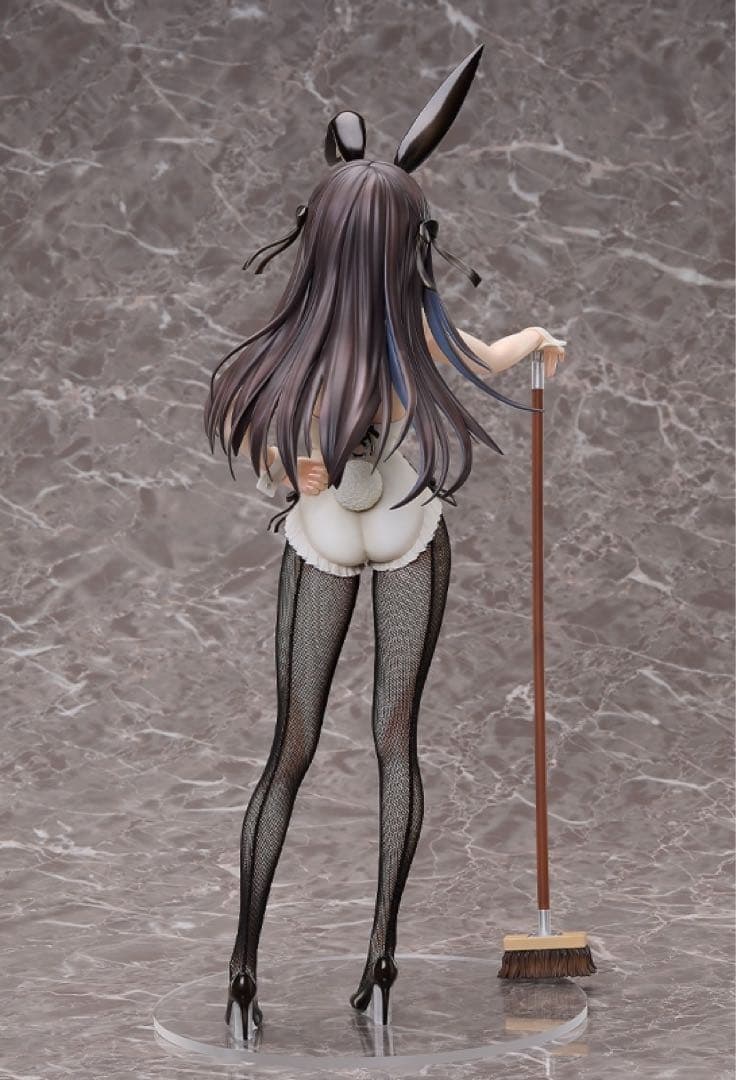 アリナ・クローバー バニーVer. 1/4 完成品フィギュア