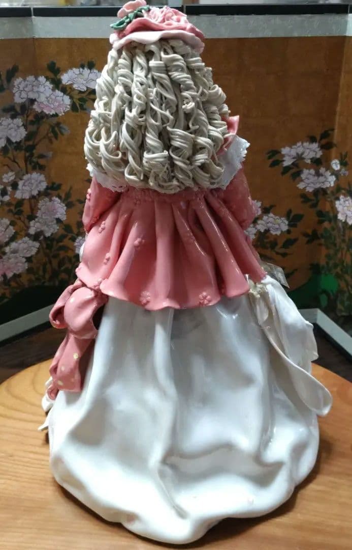 ロマンドール 一点物 陶器人形 ハンドメイド 置物 鷹狩りの貴婦人 西洋
