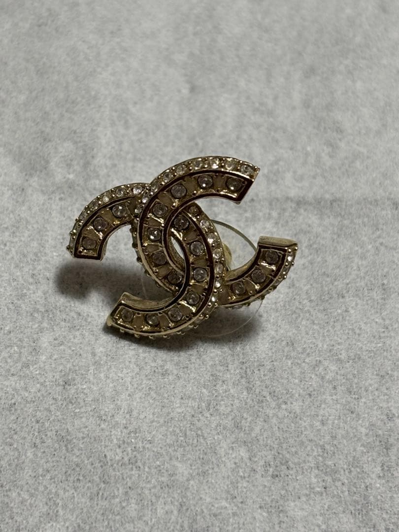 CHANEL CCロゴ ストーン付きピアス 片耳 CHANEL（シャネル） 送料無料 CCマーク ラインストーン ピアス