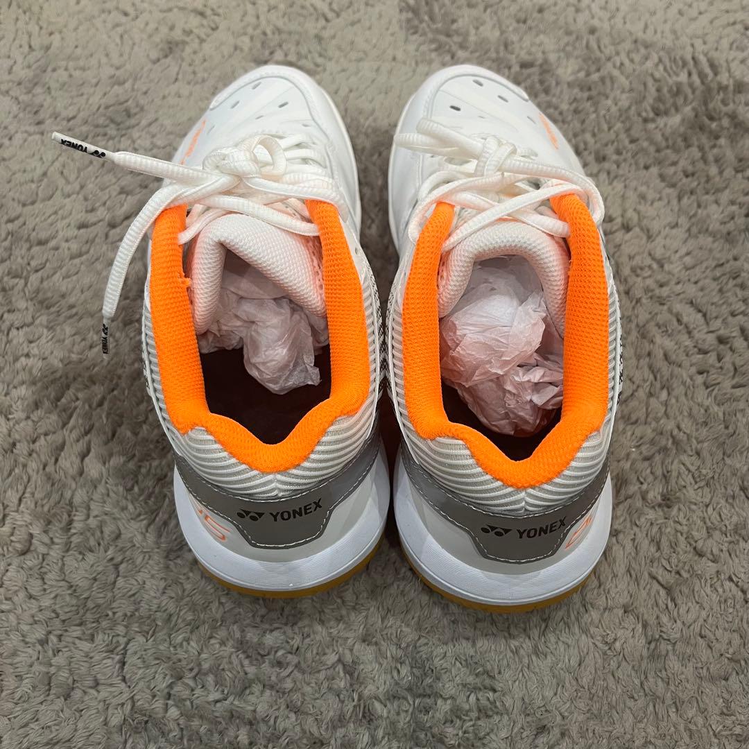 YONEX SHB65Z3W バドミントンシューズ ホワイト/オレンジ 25cm - メルカリ