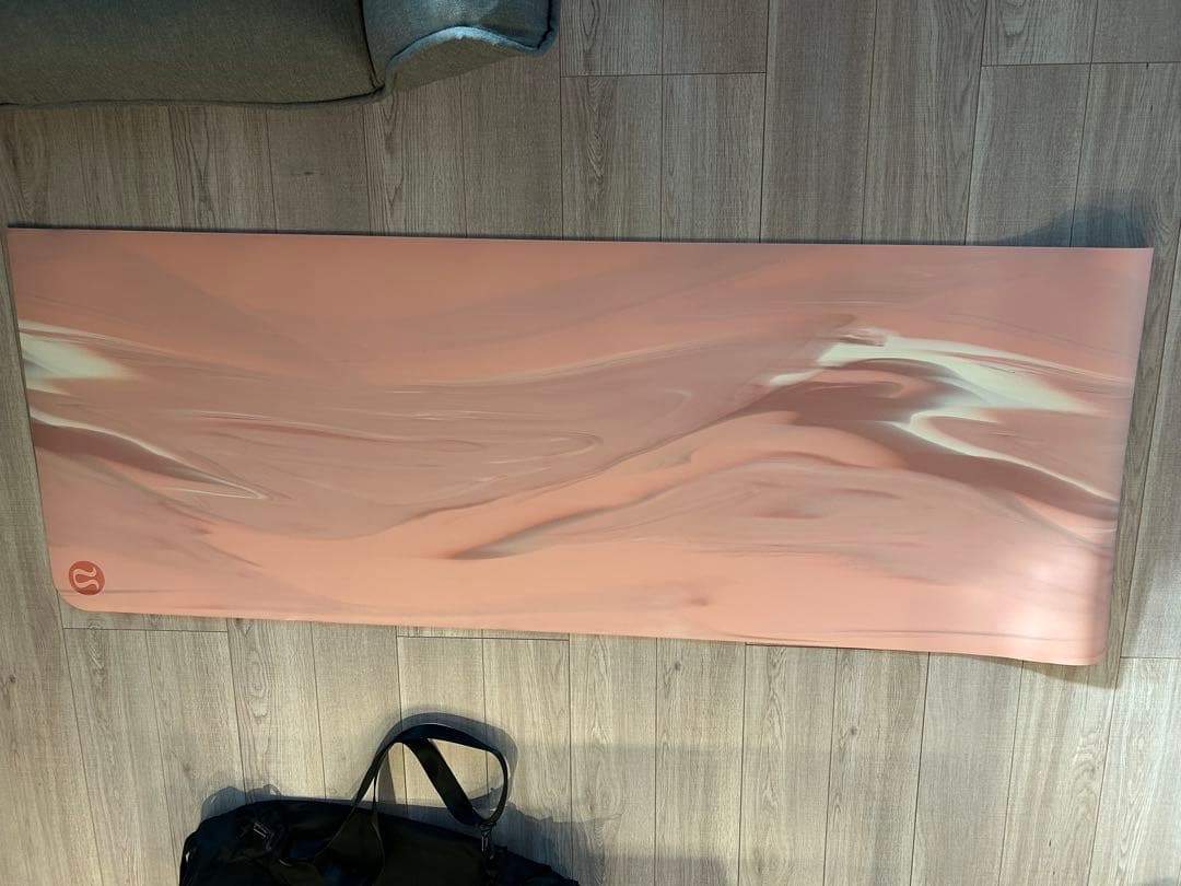 Lululemon ヨガマット ピンク、ヨガマットケース 黒色