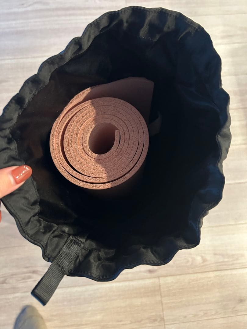 Lululemon ヨガマット ピンク、ヨガマットケース 黒色