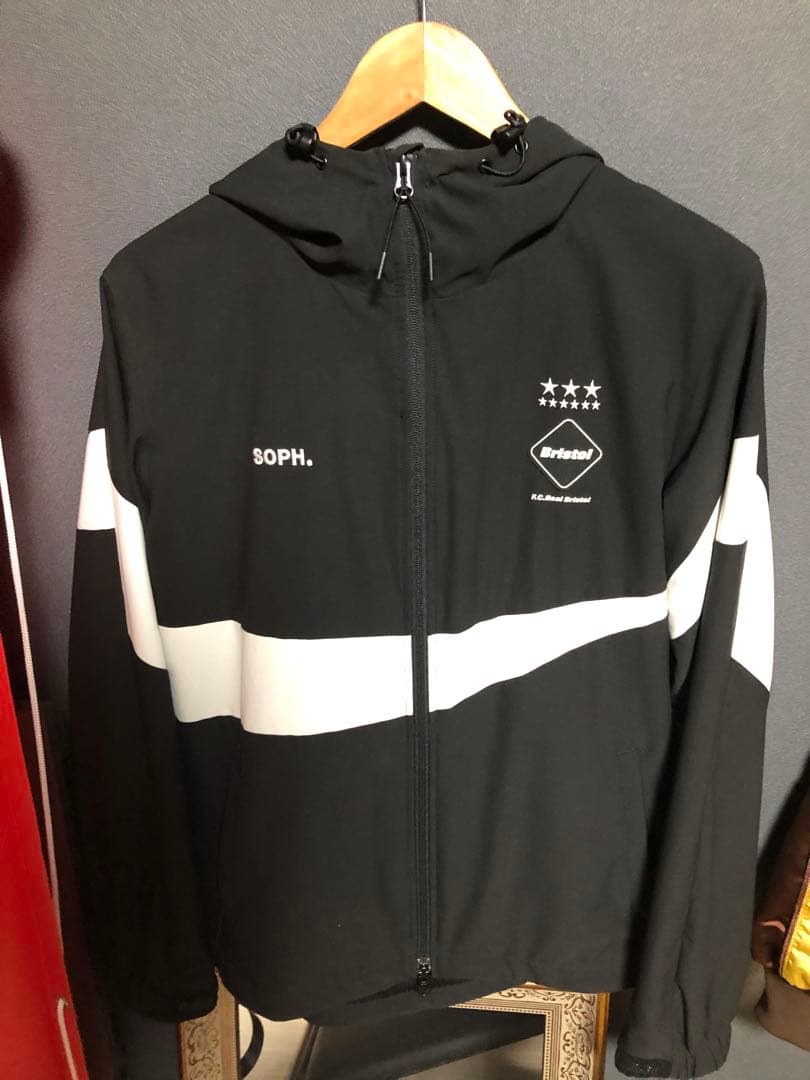 fcrb ブリストル コーラ　コラボ FCRB × コカ・コーラ コラボコレクションが11/2に販売開始【全17