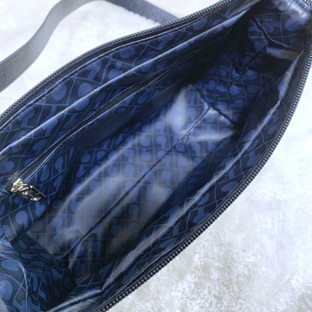 レイ様専用】ほぼ未使用 ♪ ゲラルディーニ ソフティ レザーストラップ