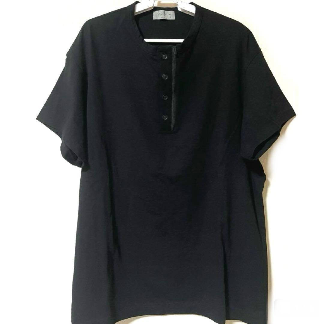YOHJI YAMAMOTO ファスナー ヘンリーネック Tシャツ 30/COTTON JERSEY HENLEY NECK T-SHIRT(M White): S'YTE｜THE SHOP