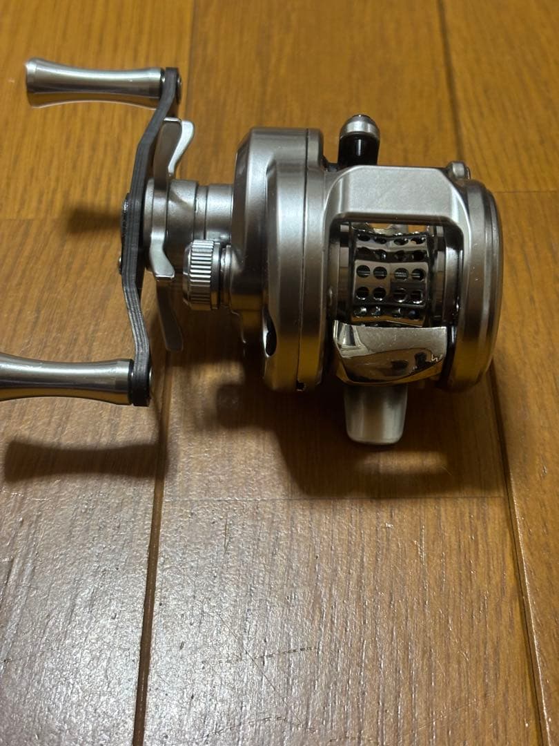 丸型 BFSリール 左ハンドル - リール人気 商品 通販