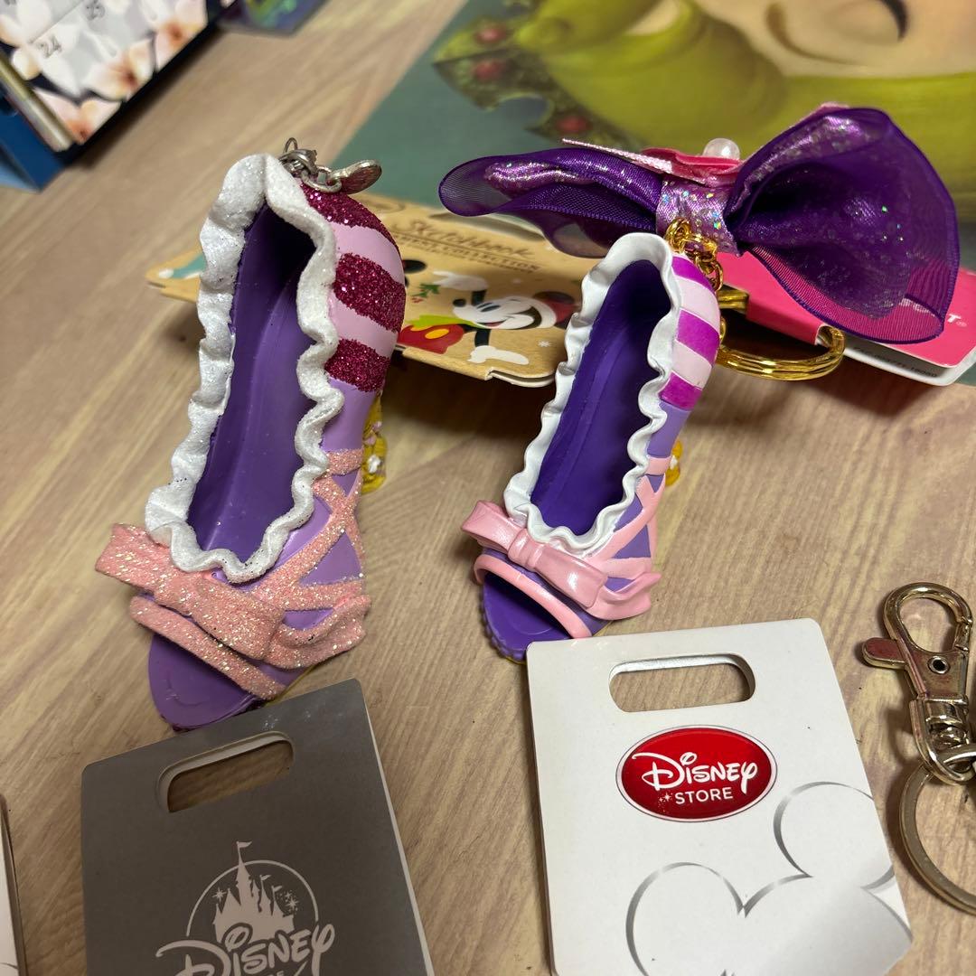 ディズニーストア リゾート 塔の上のラプンツェル キーチェーン