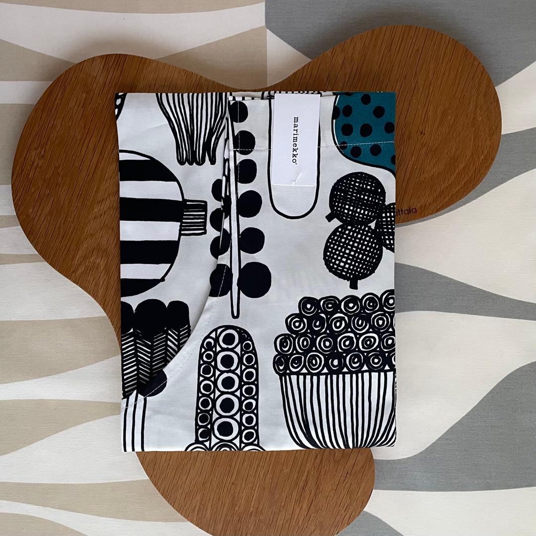 新品 marimekko プータルフリンパルハート エプロン グリーン - メルカリ