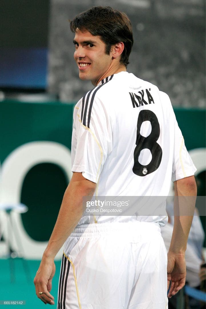 大幅値下げ！Oサイズ・カカ選手・レアルマドリードユニフォーム背番号8