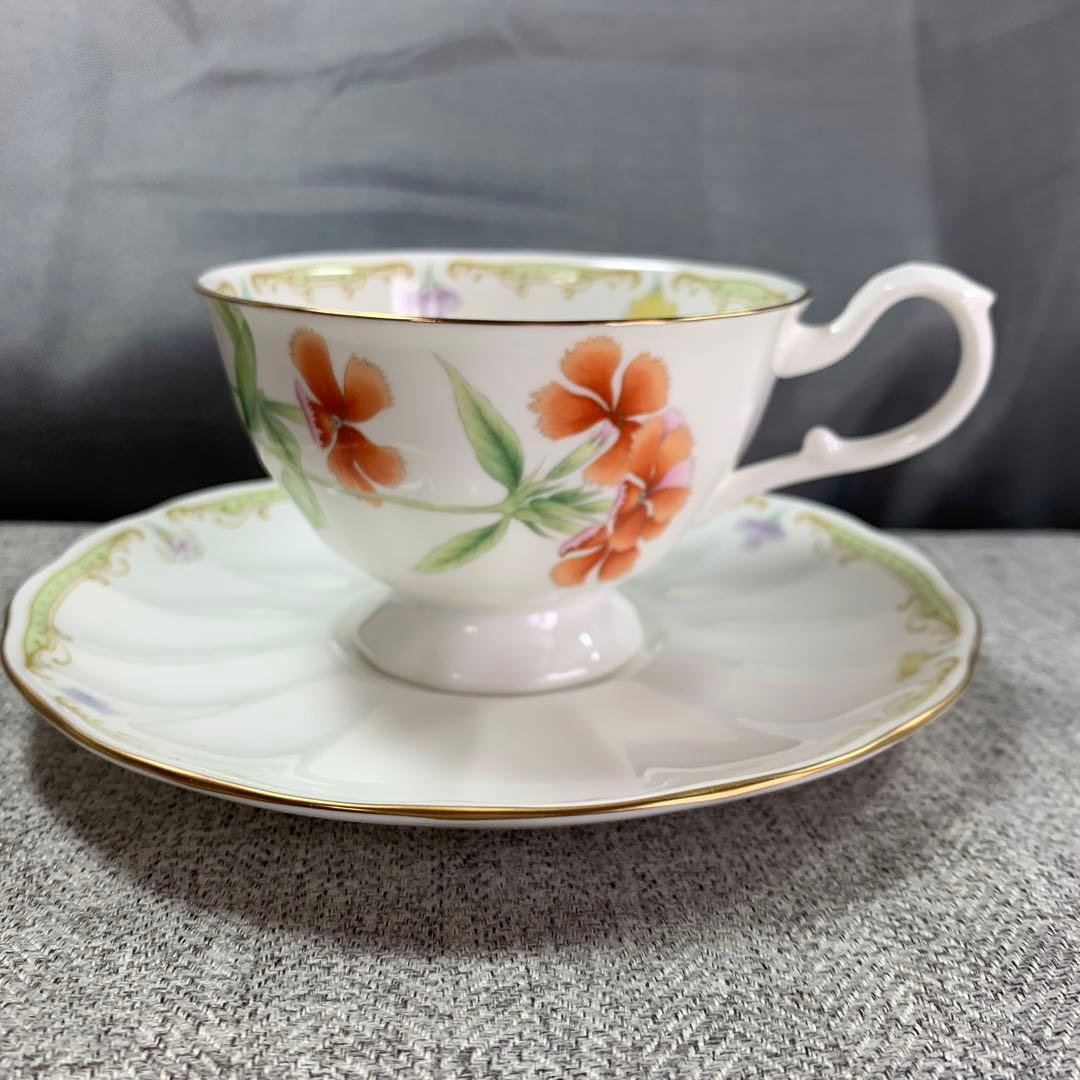 ナルミ シーボルト 絵付ボーンチャイナ コーヒー碗皿 セット 人気