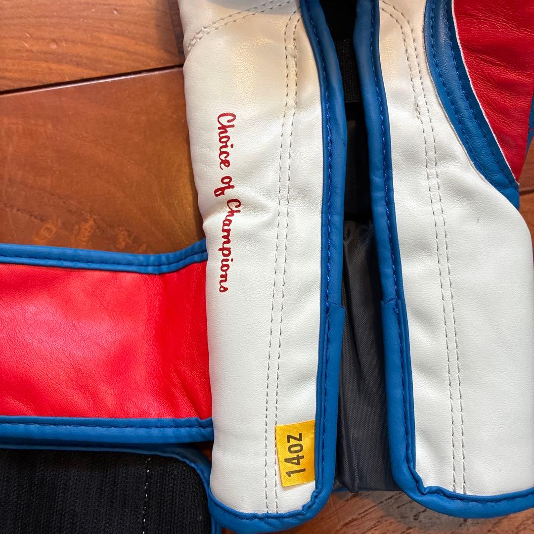 EVERLAST ボクシンググローブ 赤 青 レガースセット 値下げ - メルカリ
