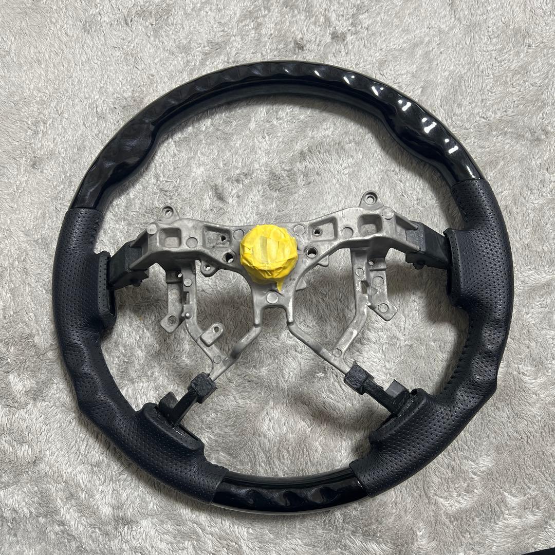 200ハイエース用ブラックウッドパンチングレザーコンビハンドル