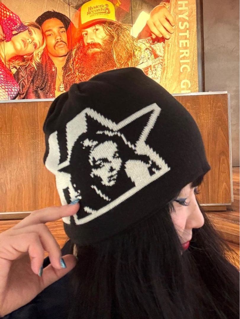 新品 大人気！ヒステリックグラマー ビーニー【STAR WOMAN】黒 - メルカリ