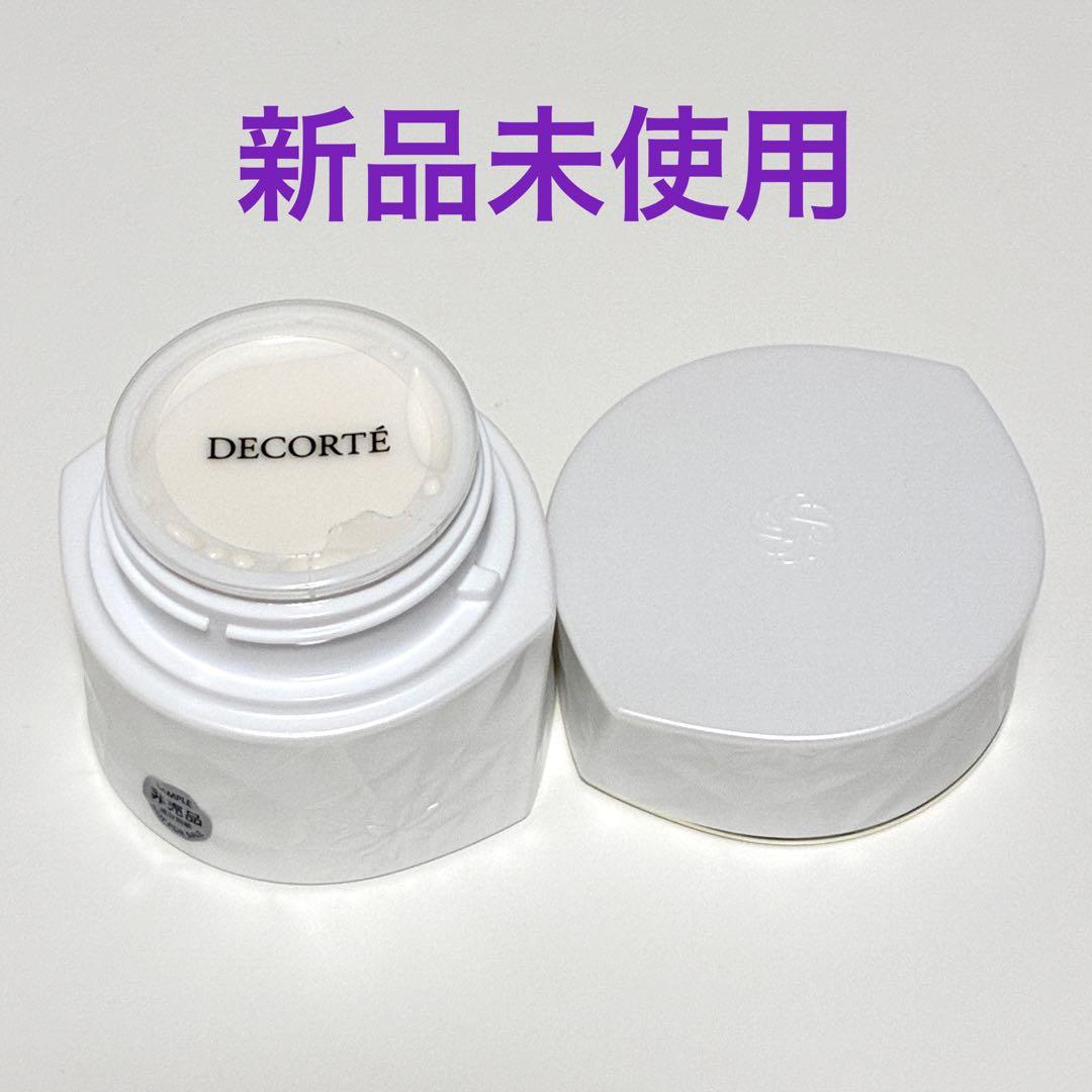 コスメデコルテ AQ アブソリュート アイクリーム タイトフォーカス AQ アブソリュート アイクリーム タイトフォーカス | DECORTÉ