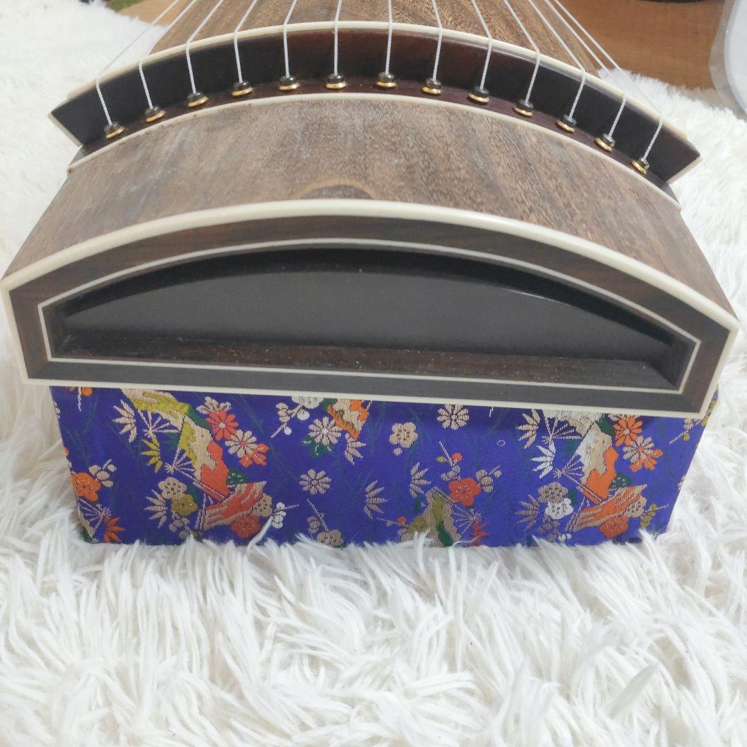美品】十三弦琴 和楽器 弦楽器 すだれ彫り 高級琴柱付き