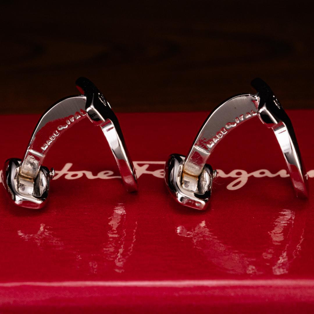 箱有 フェラガモ FERRAGAMO 特別な日のためのガンチーニ カフスボタン