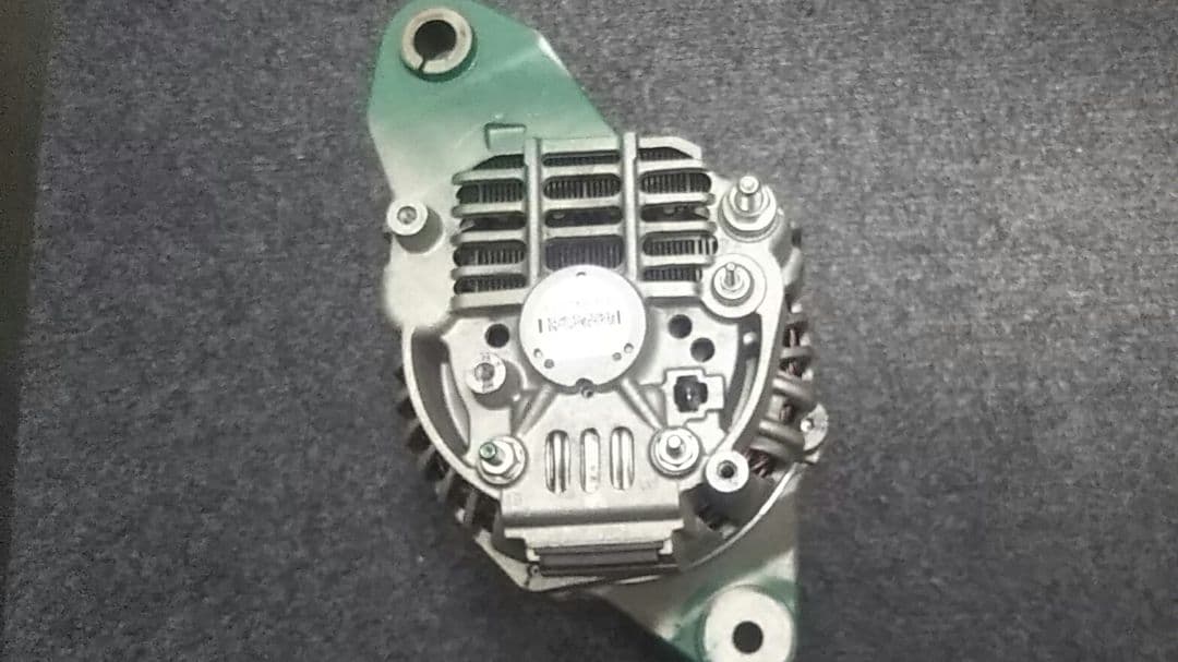 ボルボペンタエンジンのオルタネーターASSY ボルボマリン用オルタネーター