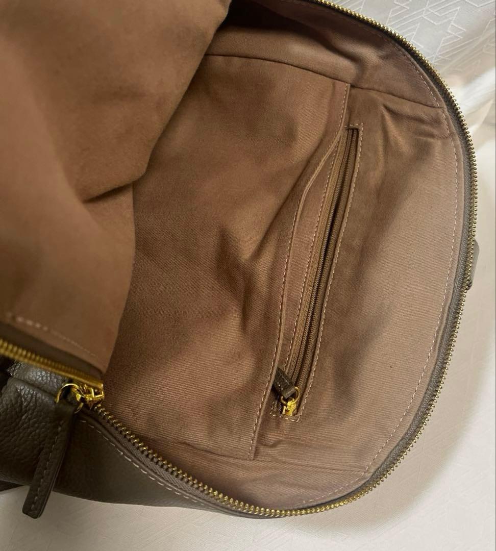 Harukaリュック INEEDMORESHOSESコラボ グレージュ×ゴールド