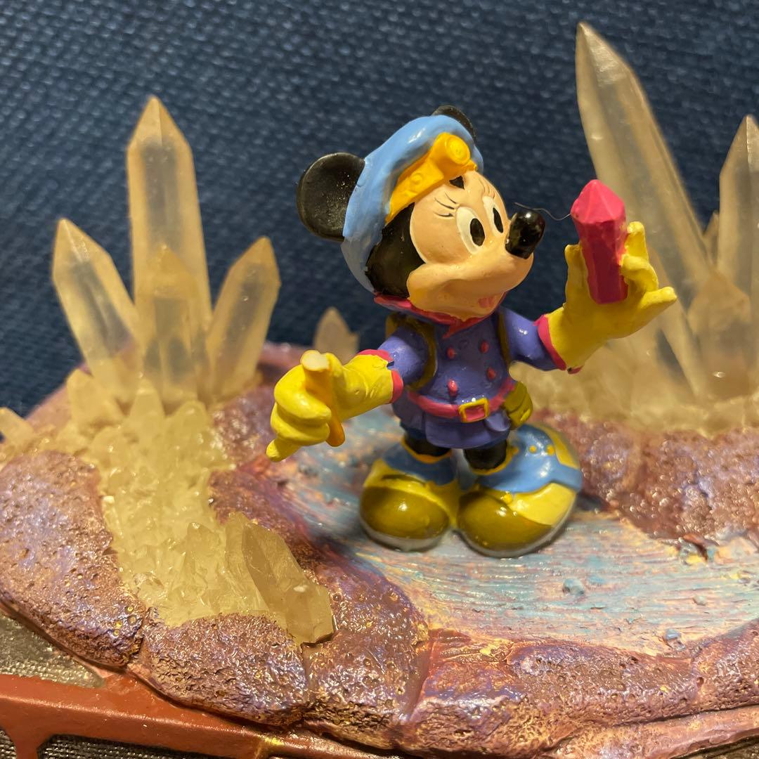 激レア】ディズニーシー センターオブジアース フィギュア 置物 ミニー