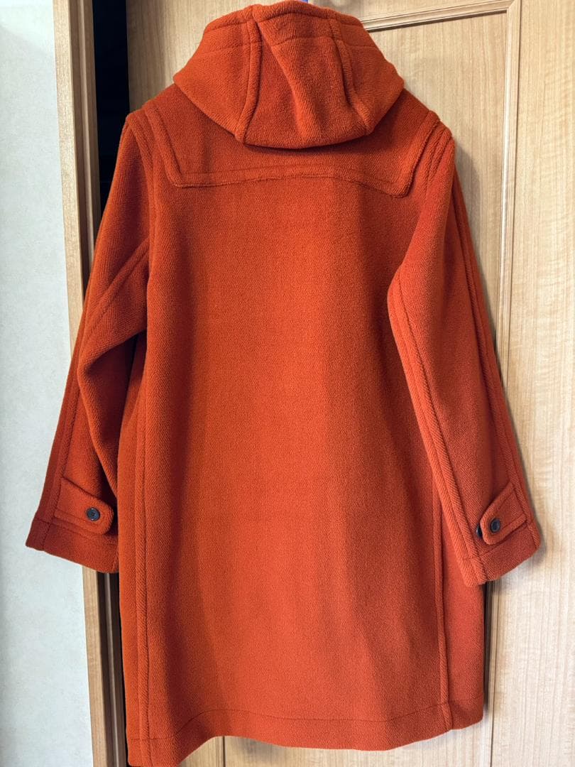 新 モデルファッション - INVERTERE ダッフルコート オレンジ 40