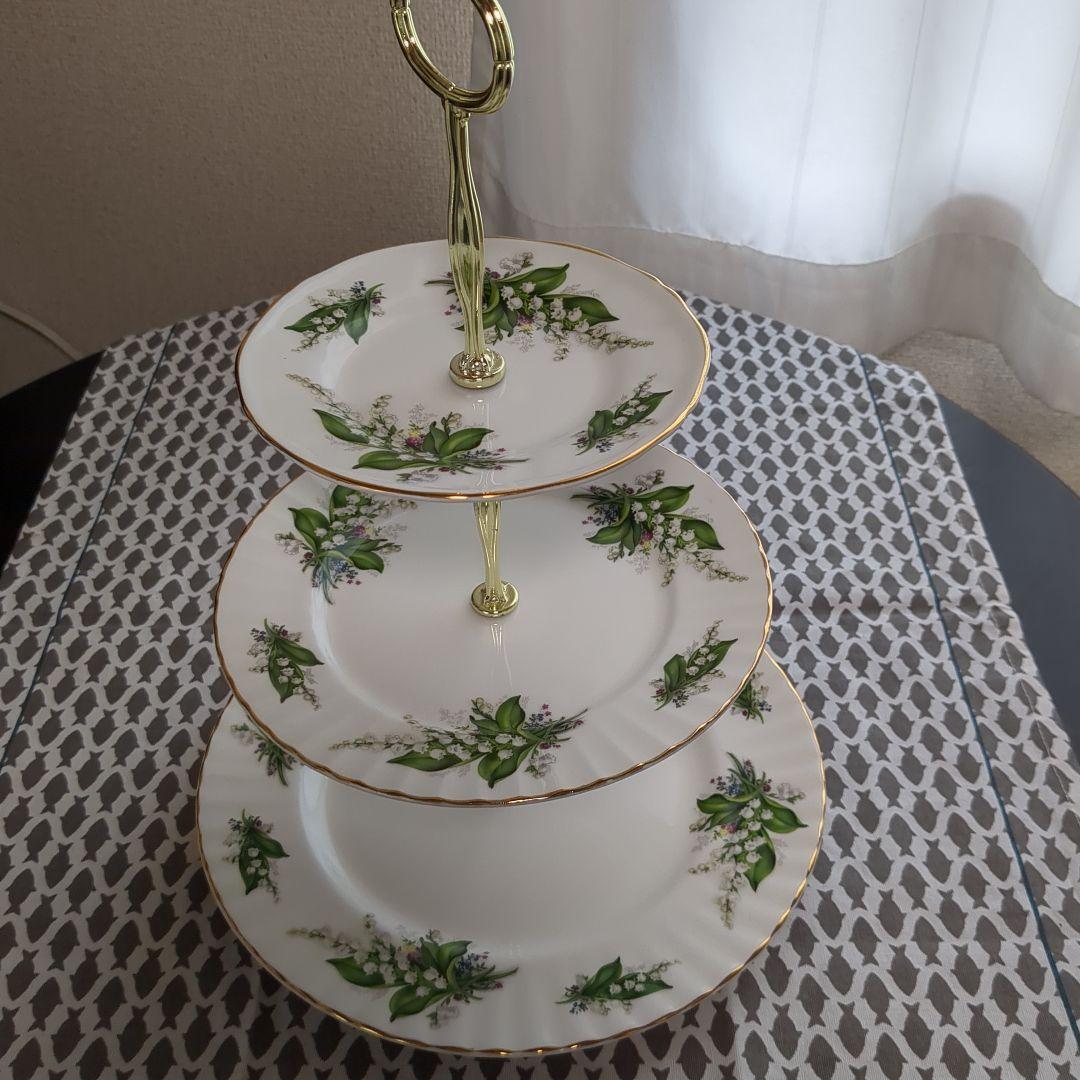 花柄3段ケーキスタンド