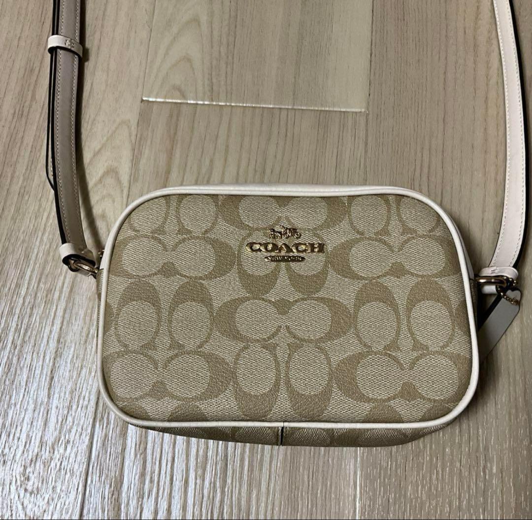 【新品未使用】COACHショルダーバッグ シグネチャー ホワイト 白 斜め掛け COACH - 正規品 コーチ COACH ショルダーバッグ シグネチャー 斜め掛け