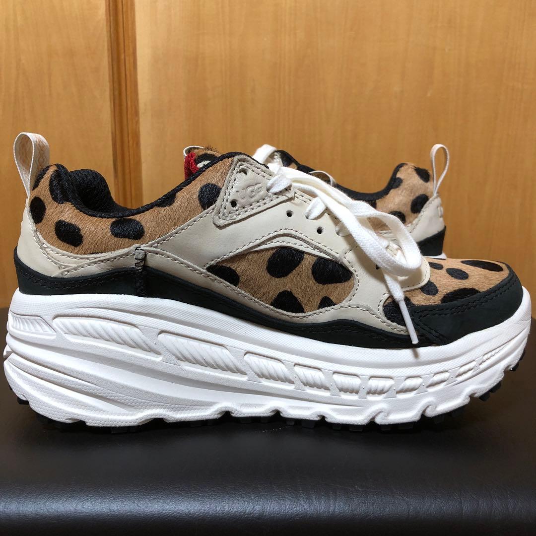 ugg×atoms 別注　CA805 チーター　23.5cm