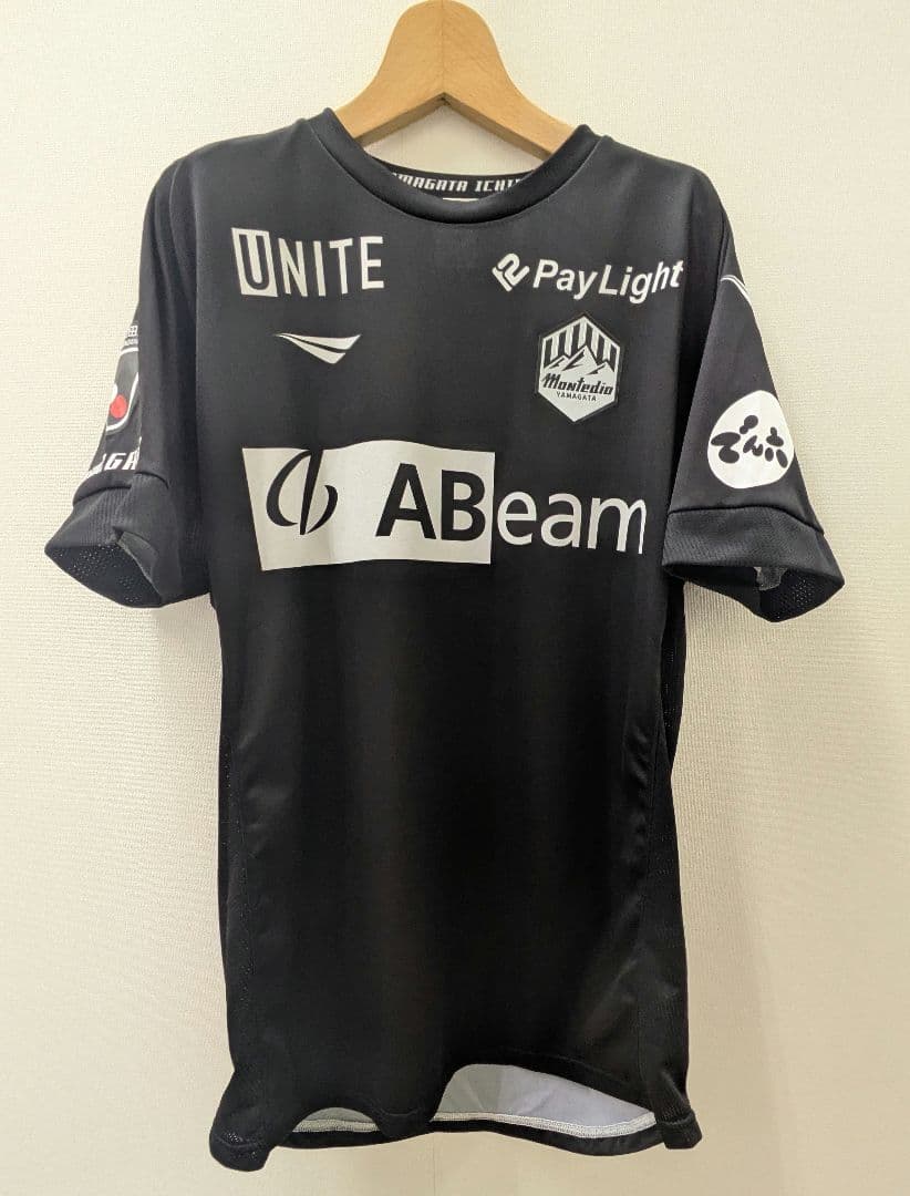 2023ナツユニ希少黒ユニ モンテディオ山形 小西雄大　No.8 2023ナツユニ希少黒ユニ モンテディオ山形 小西雄大 No.8 - メルカリ