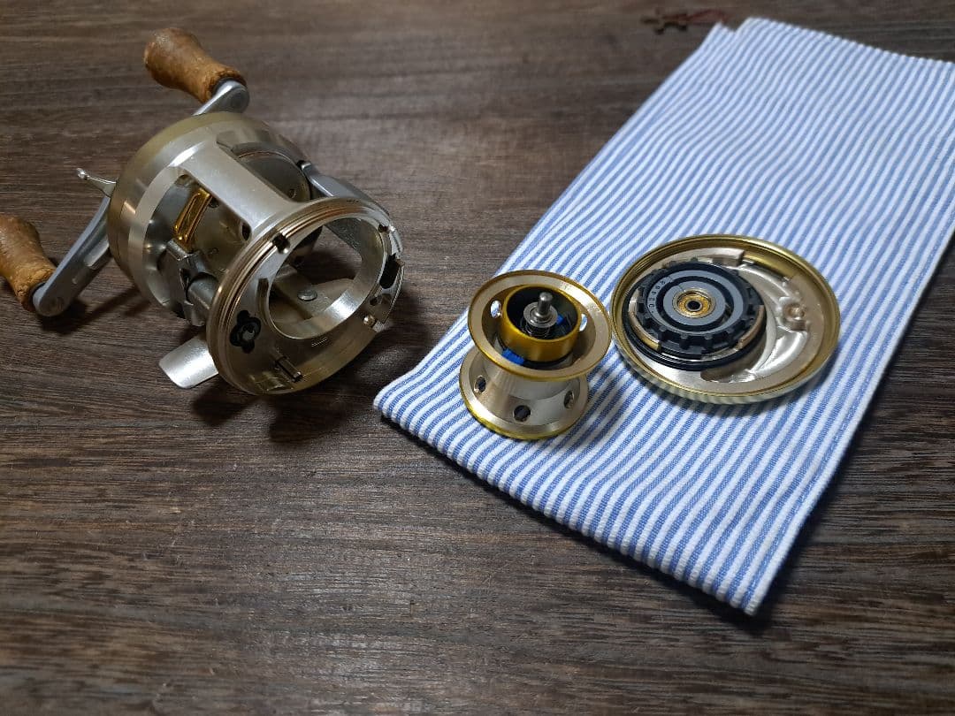 美品 希少 ダイワ ミリオネア CV-Z105 ① - メルカリ