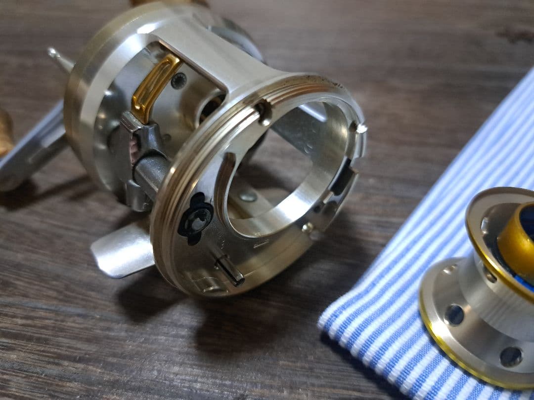 美品 希少 ダイワ ミリオネア CV-Z105 ① - メルカリ