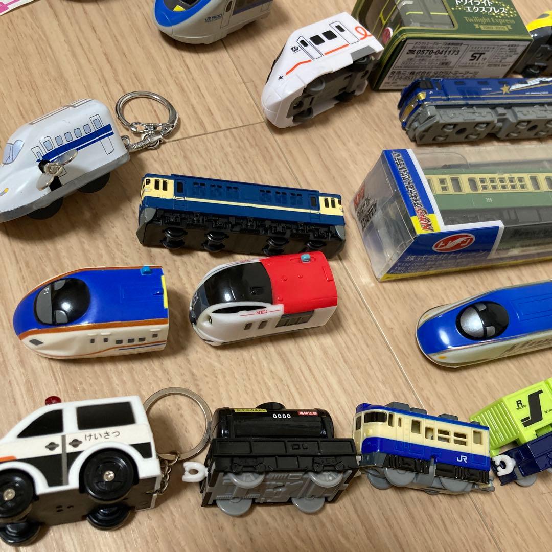 日*4様 最終SALE‼️ロングトミカ電車 廃盤品 北斗星 まとめ売り - メルカリ