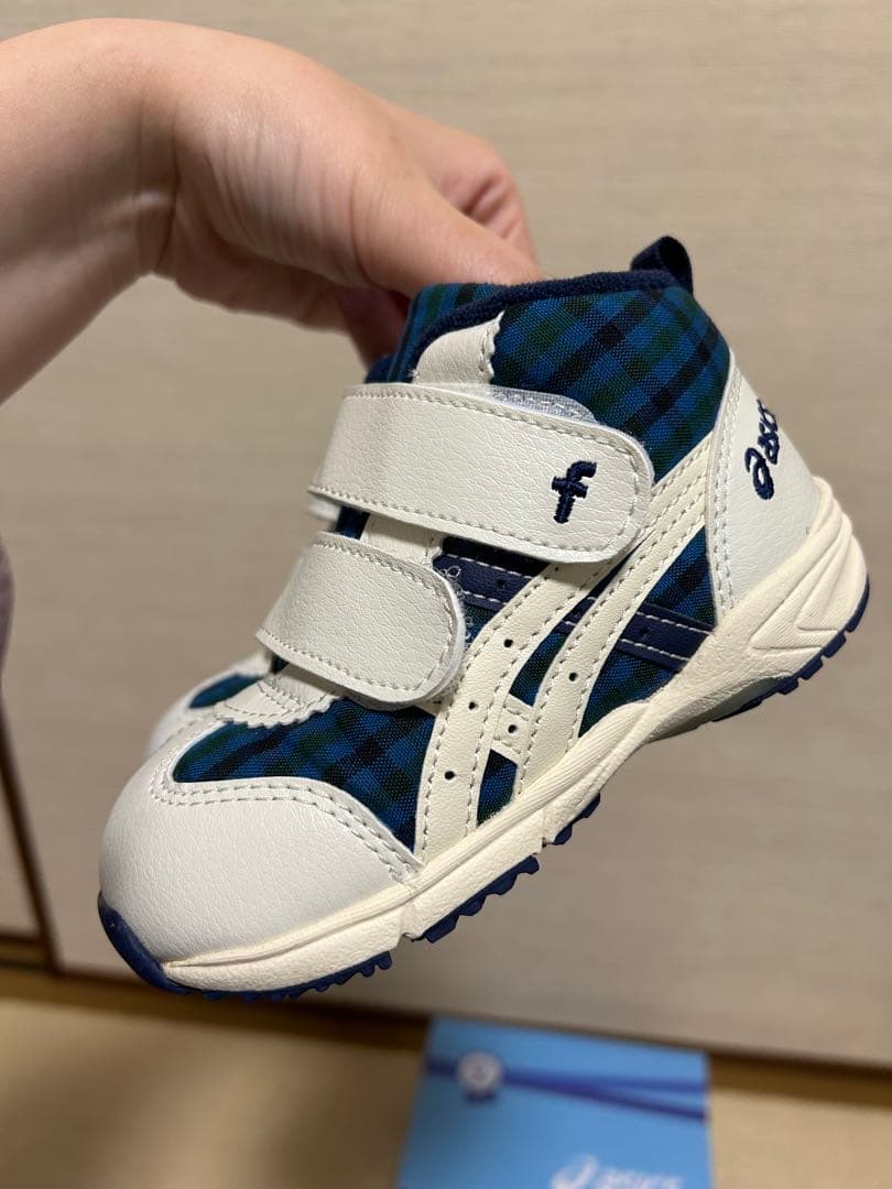 【9月限定値下】asics×Familiar チェック柄スニーカー　14.5cm