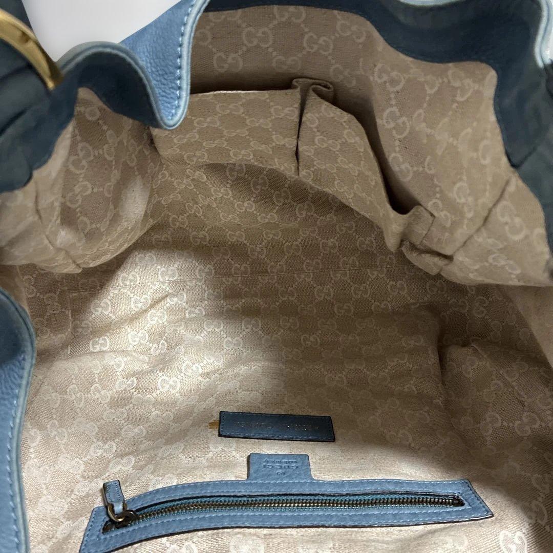 GUCCI レザー ソフトスティラップ A4収納可能 GUCCI