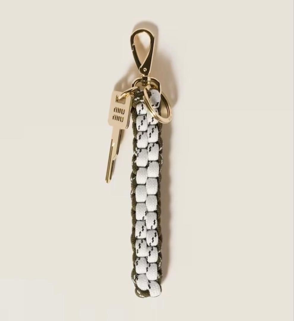 MiuMiu ミュウミュウ コード キーリング トリック バッグチャーム 日本未入荷☆MIUMIU ミュウミュウ コードxナイロン トリック (MiuMiu