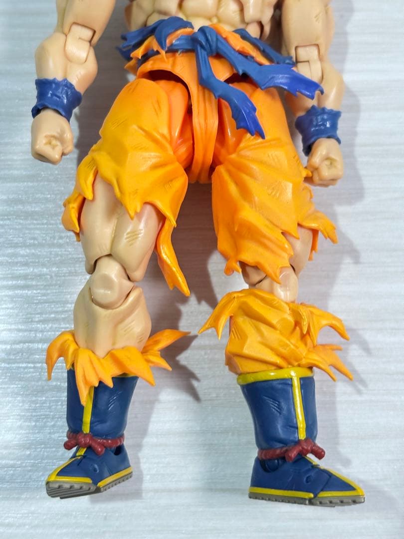 カスタム品 S.H.Figuarts 孫悟空 伝説のスーパーサイヤ人 フィギュア