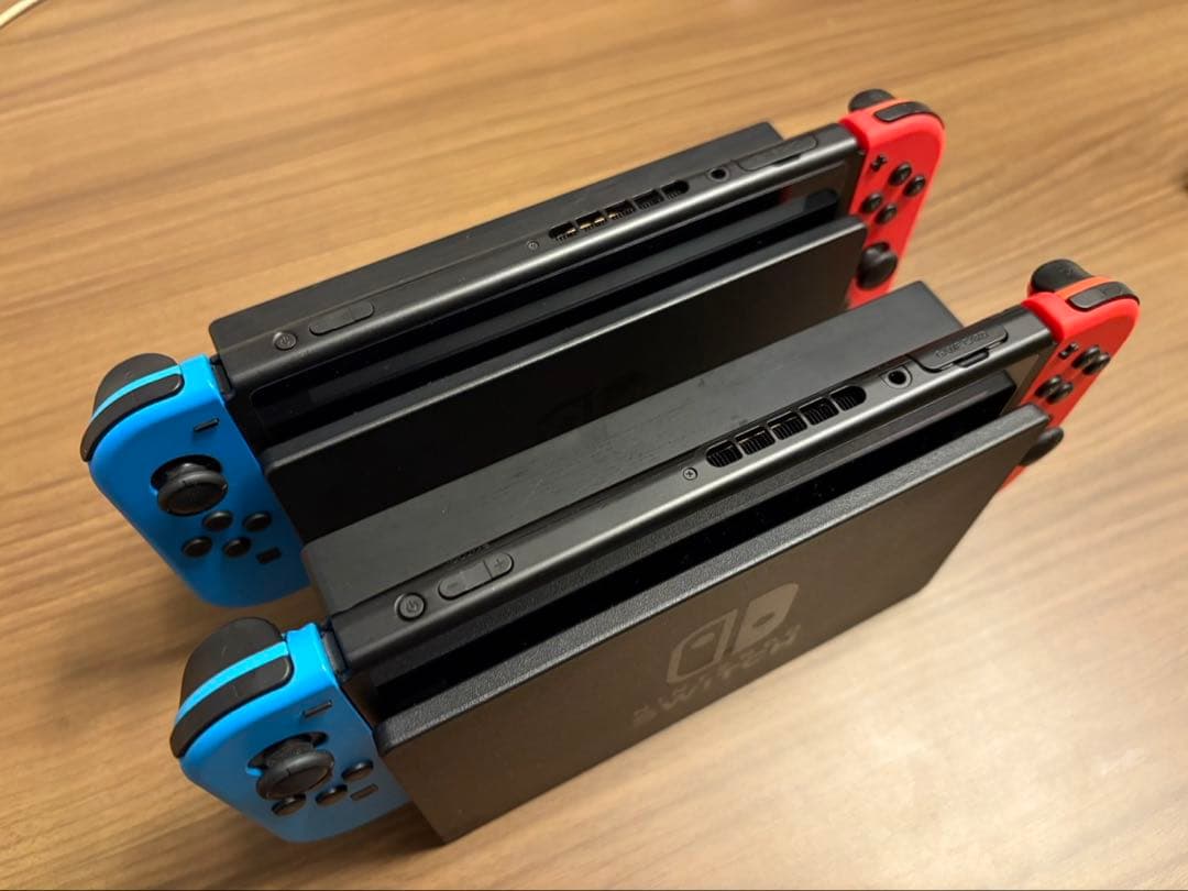 Nintendo Switch 青/赤 2台セット 付属品完備 (1台から可)の通販はau