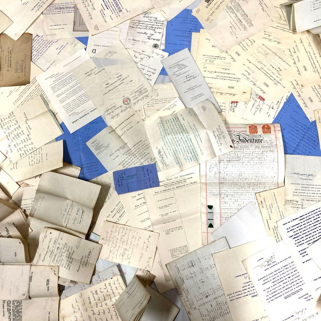 SALE】書類や請求書、手書きの紙モノだけで【800g】（200枚以上