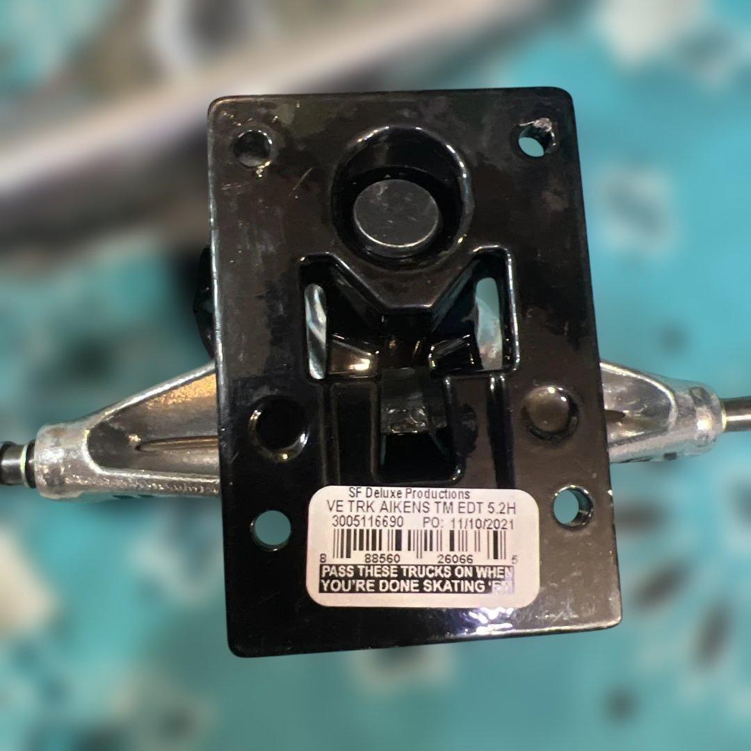 VE TRK AIKENS TM EDT 5.2H スケートボードトラック