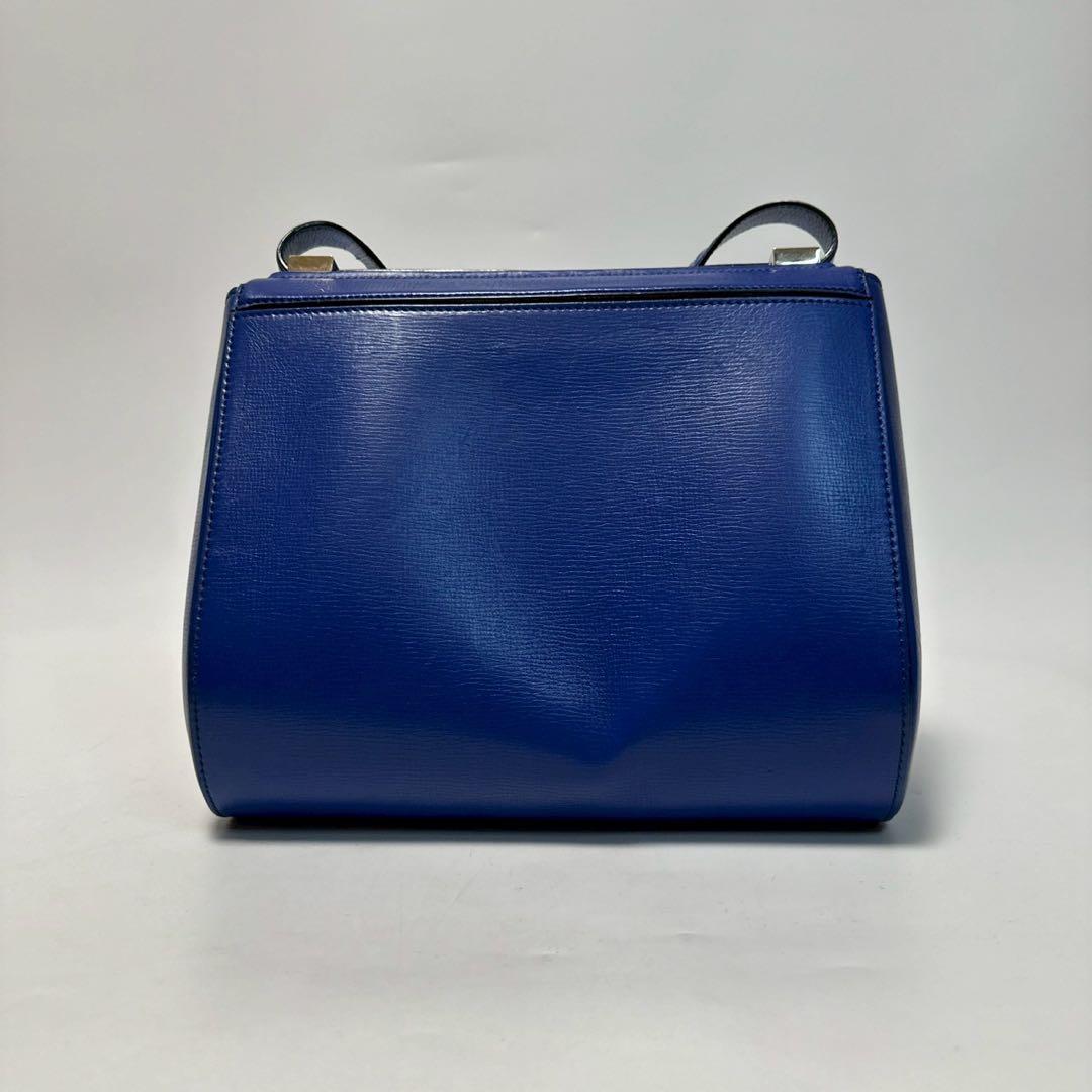 p76【美品】ジバンシー ロゴ型押し パンドラ レザー ショルダーバッグ