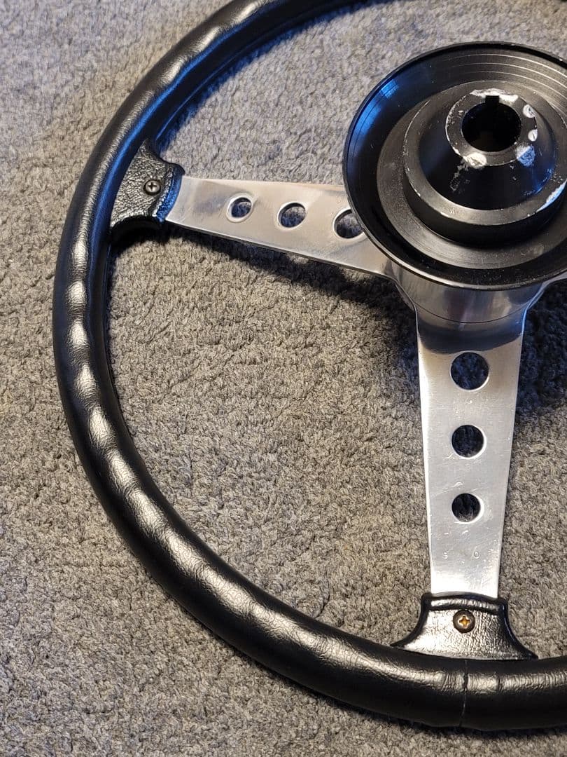 Alfa Romeo アルファロメオ ヘレボーレ Hellebore 38cm - メルカリ