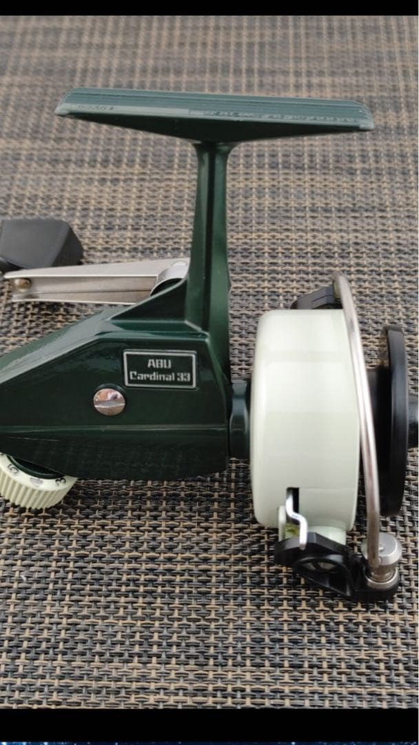 ABU カーディナル33 箱 袋説明書付属 760301 美品 ラインローラー付