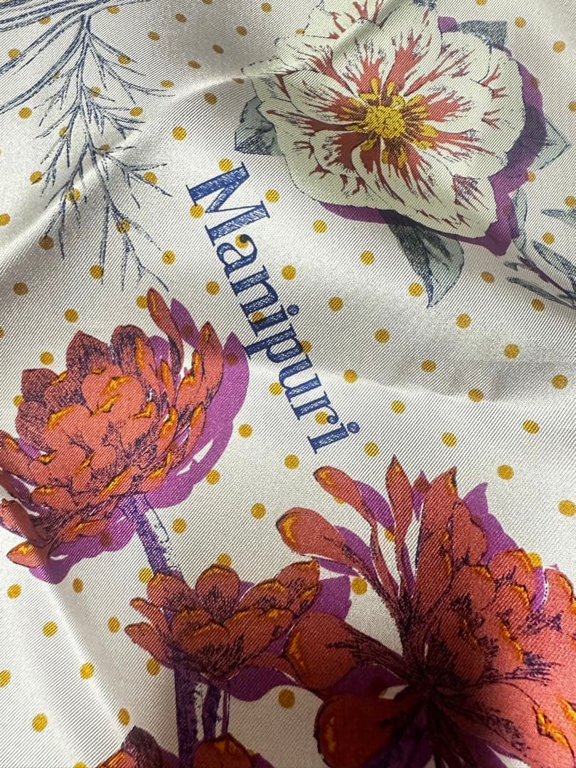 Manipuri 花柄 シルクスカーフ ピンク色 - yellows.co.jp 日本