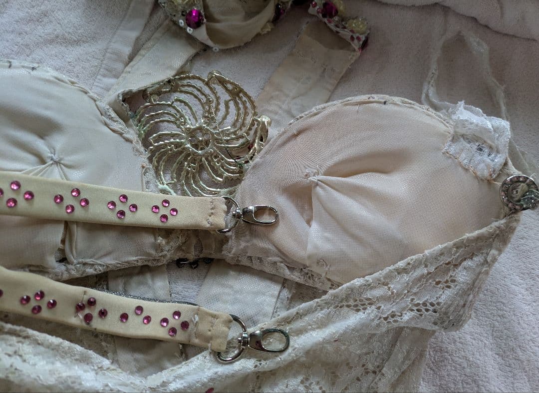 ベリーダンス衣装 4点セット ワンピースタイプ ベルト、アームス