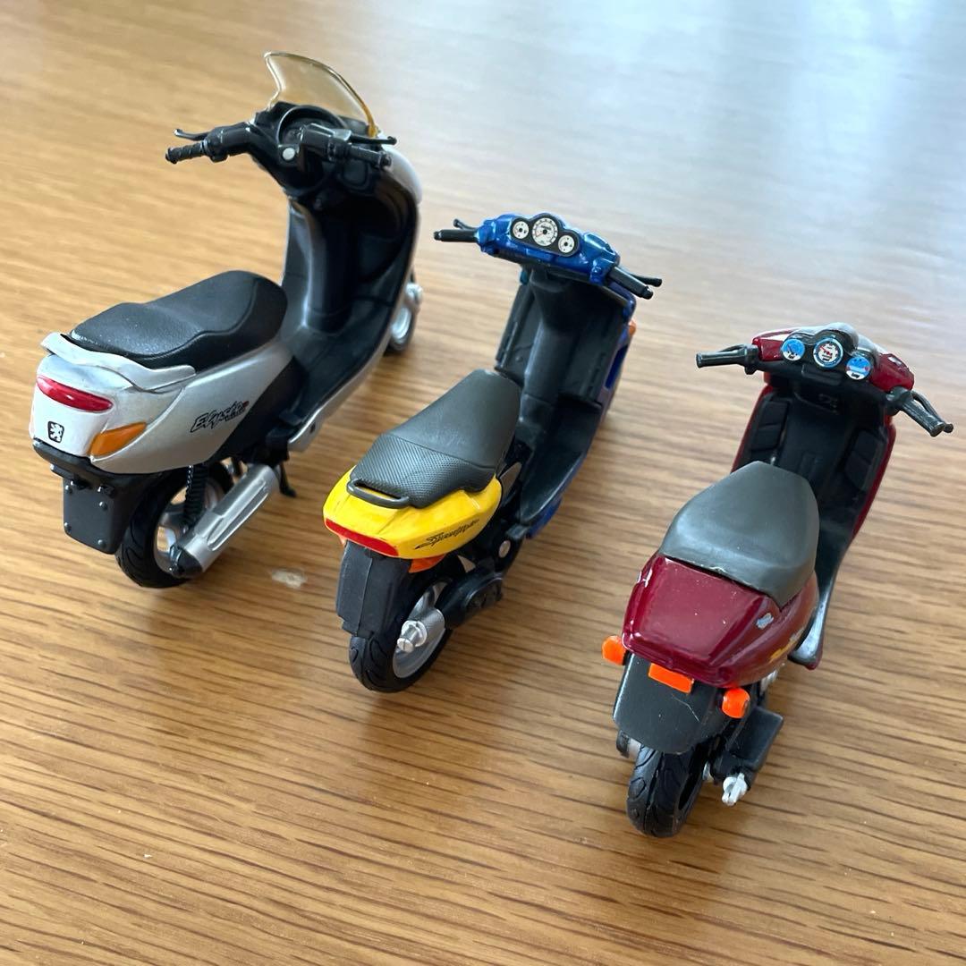 MAISTO バイクミニカー PEUGEOT ELYSEO125 - メルカリ
