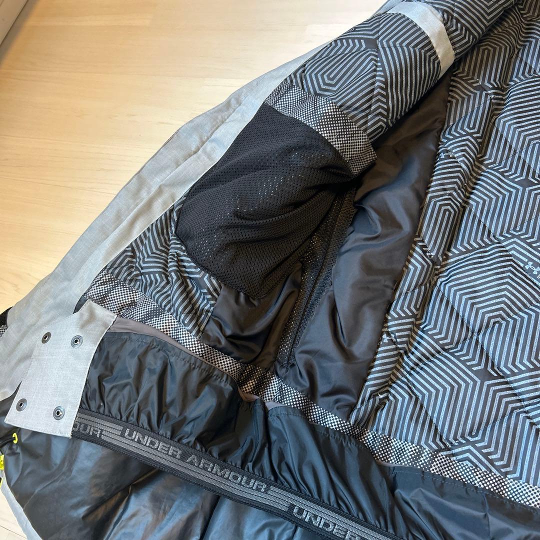アンダーアーマー メンズSM スキーウェア 多機能 2回着用 しっかり
