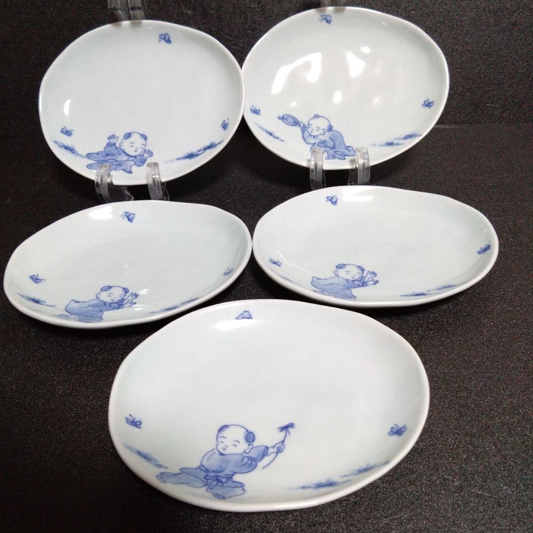 未使用 三川内焼 宝珠窯 唐子 銘々皿5枚　お祝い 宝珠窯】絵変わり唐子絵 六寸皿 5枚セット 皿立て付 | 三川内焼