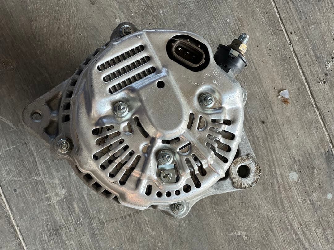 ランクル80系(FZJ80G)オルタネーター(ダイナモ) 中古 - メルカリ