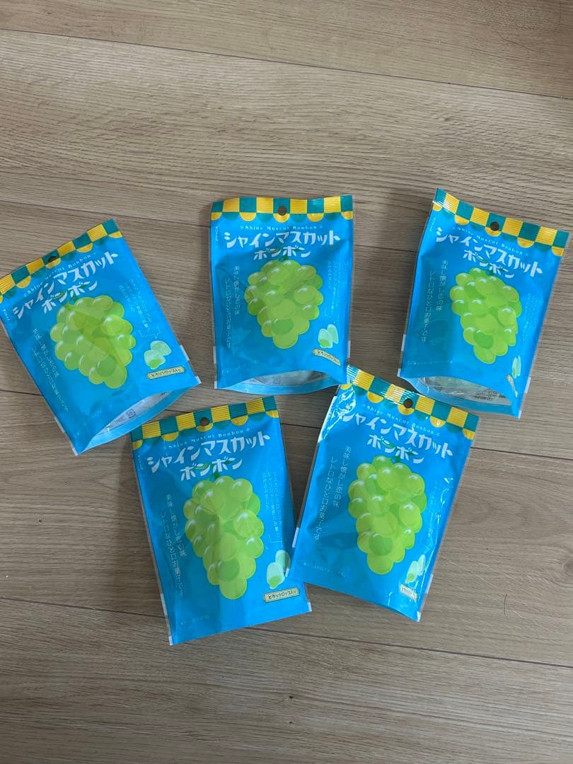 シャインマスカットボンボン Amazon | チョコがかかった シャインマスカットボンボン 食品・飲料