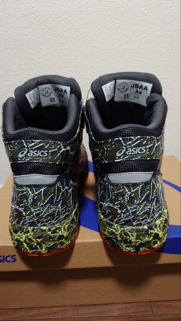 アシックス安全靴　CP304 　限定マグマ 27.5cm